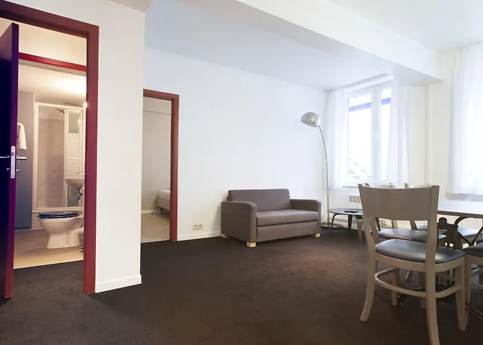 Alpha Hotel